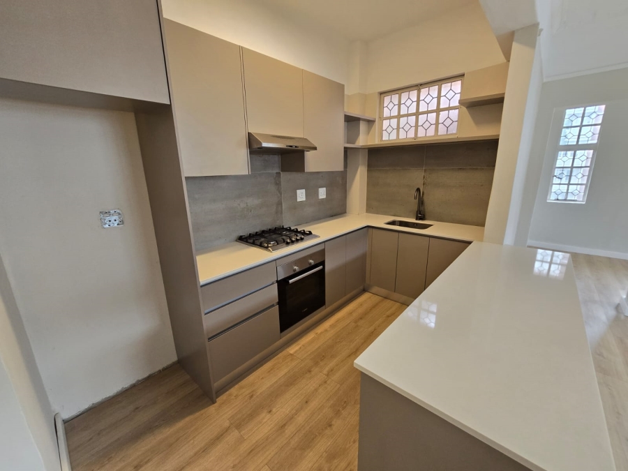 To Let 2 Bedroom Property for Rent in Sea Point Western Cape
